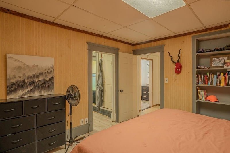 203 Sycamore St, Weir, KS 66781