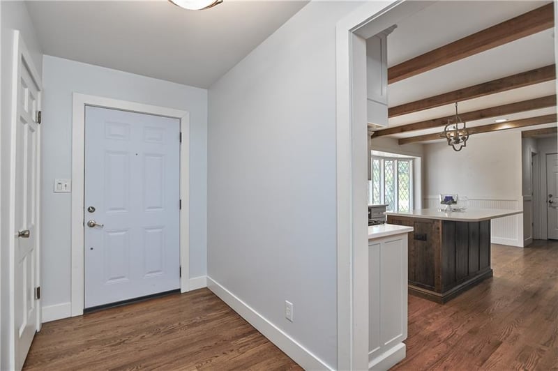 2444 103rd St, Leawood, KS 66206