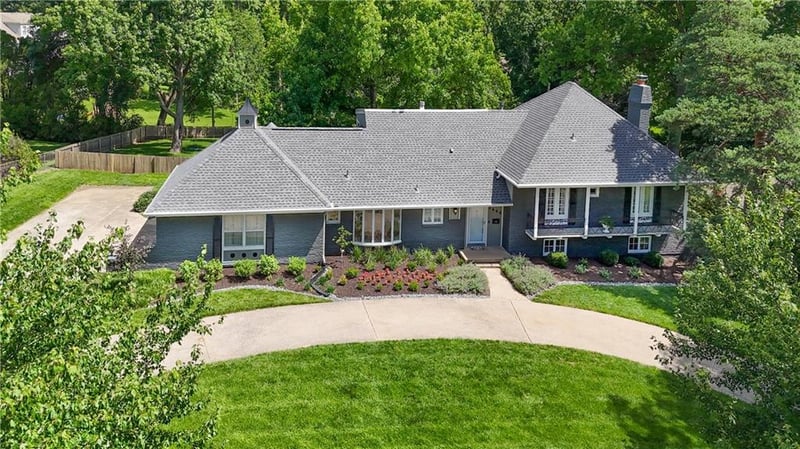 2444 103rd St, Leawood, KS 66206