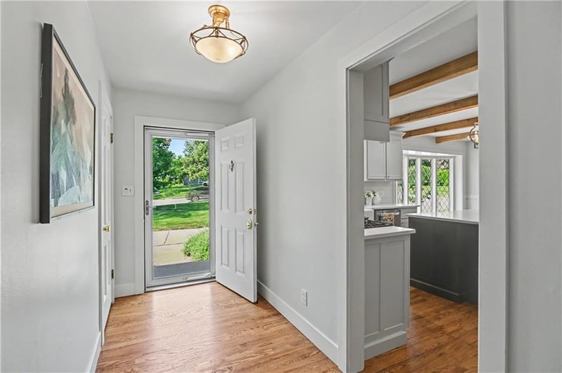 2444 103rd St, Leawood, KS 66206