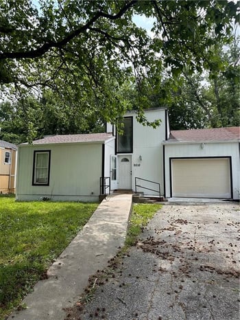9516 Manning Ave, Kansas City, MO 64134