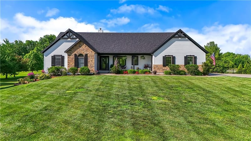 17224 NE 121st Ter, Kearney, MO 64060