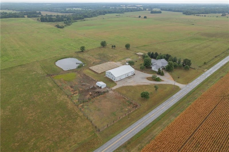 619 V Hw, Lamar, MO 64759