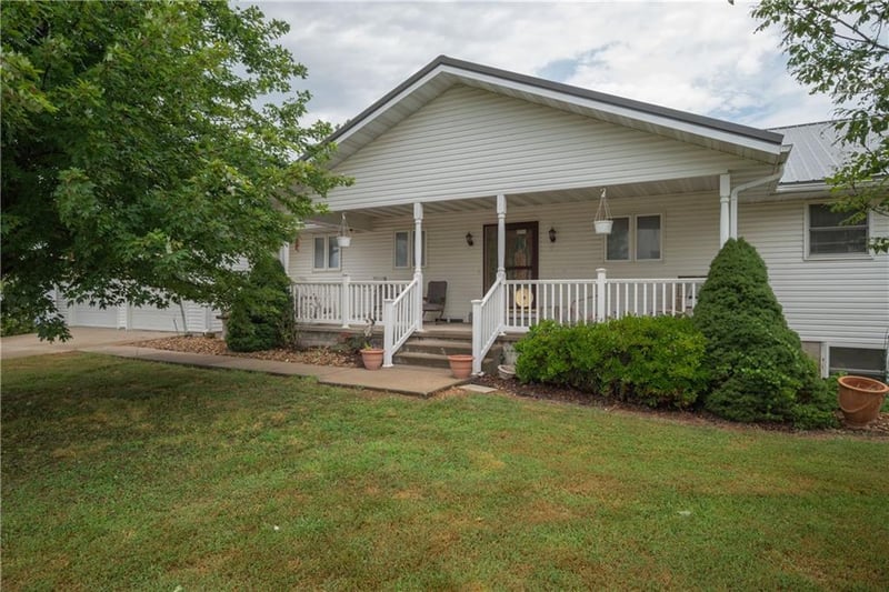 619 V Hw, Lamar, MO 64759