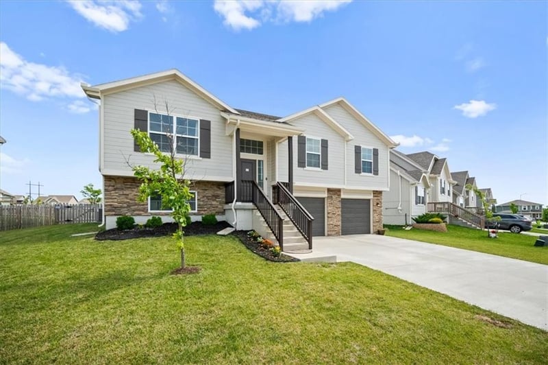 723 Connor St, Belton, MO 64012