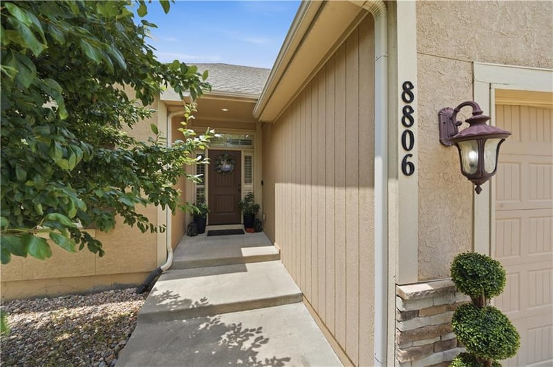 8806 N Norton Ave, Kansas City, MO 64156