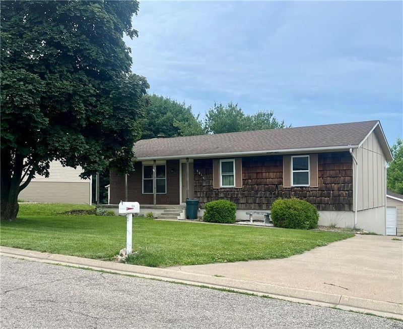 5314 16th Ter, St Joseph, MO 64504