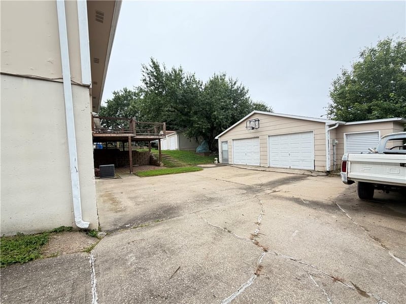 5314 16th Ter, St Joseph, MO 64504