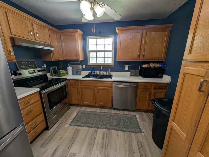 19218 Ponca Dr, Independence, MO 64056