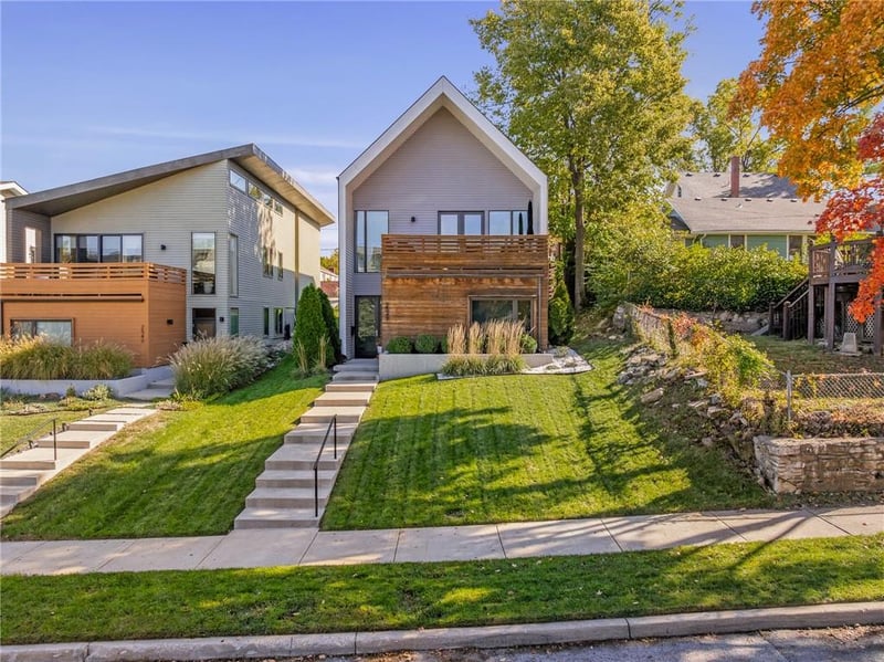 2549 Tracy Ave, Kansas City, MO 64108