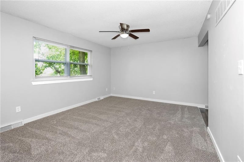 102 Cooper St, Buckner, MO 64016