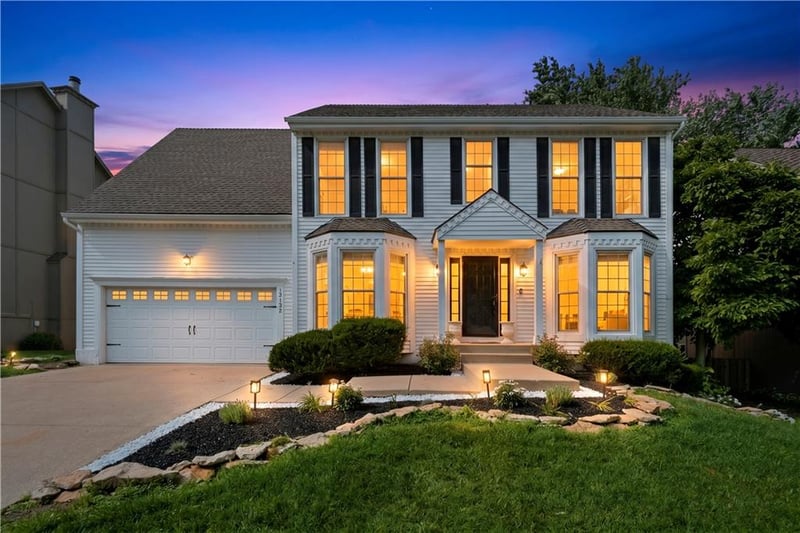 13135 Kessler St, Overland Park, KS 66210