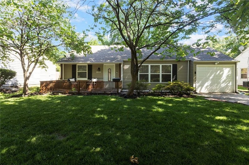 2311 76th St, Prairie Village, KS 66208