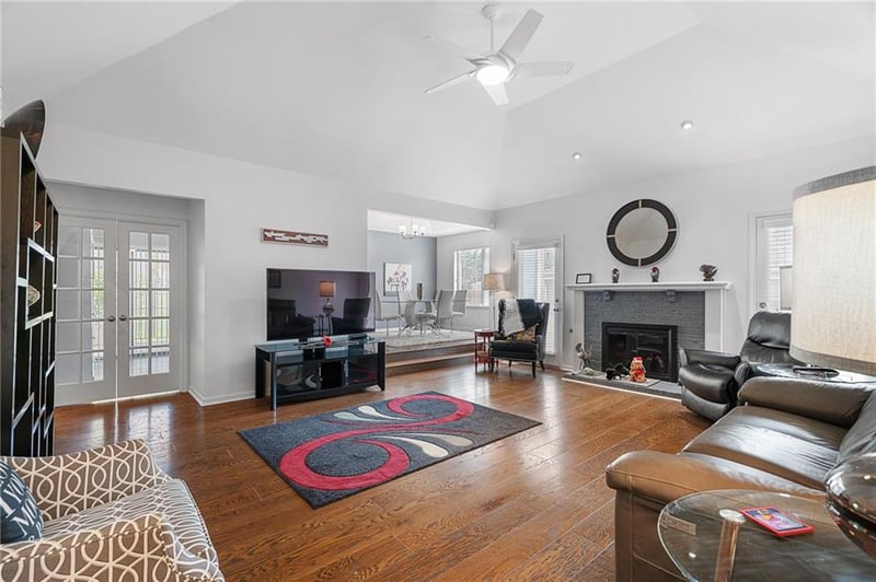 9736 Reeder St, Overland Park, KS 66214