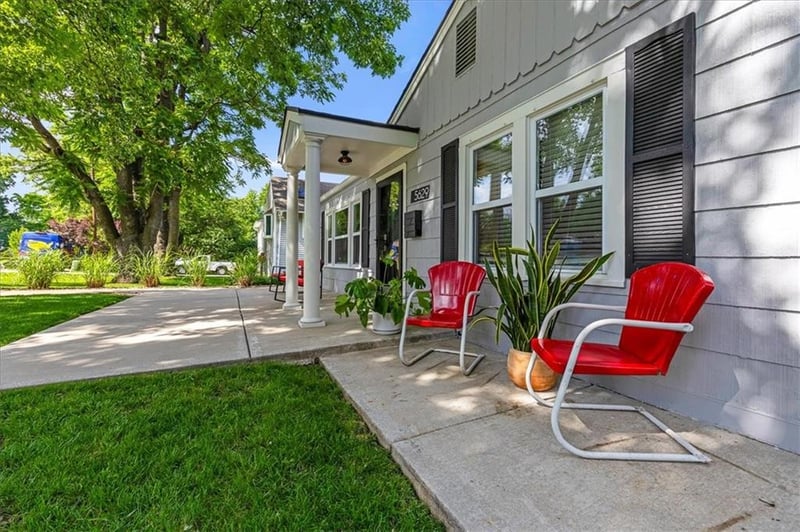 5629 Reeds Rd, Mission, KS 66202