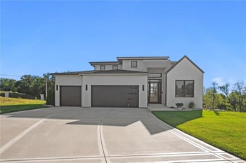 2715 NW 84th Ter, Kansas City, MO 64154