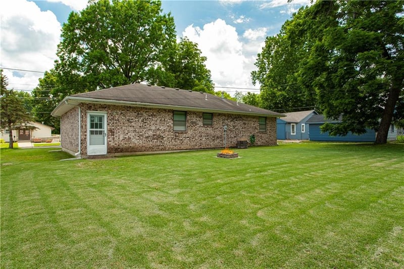 203 Phillips St, Odessa, MO 64076