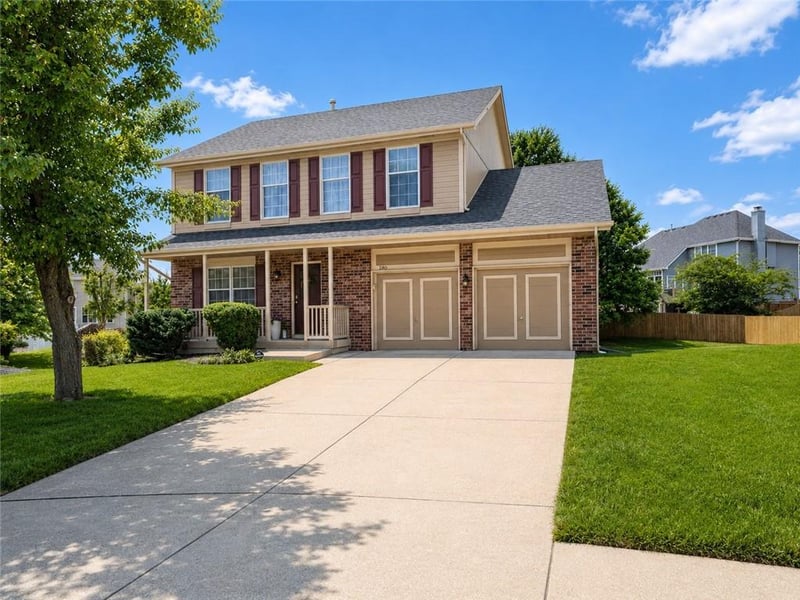 9400 Campbell Ct, Kansas City, MO 64155