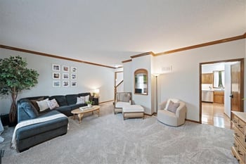 9400 N Campbell Ct, Kansas City, MO 64155