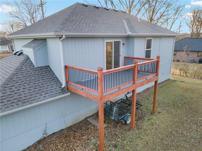2312 72nd St, Kansas City, MO 64118