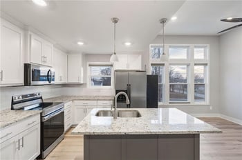 2312 NE 72nd St, Kansas City, MO 64118