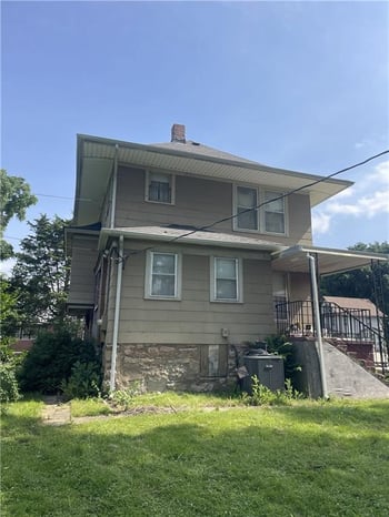 2717 E 35th Ter, Kansas City, MO 64128