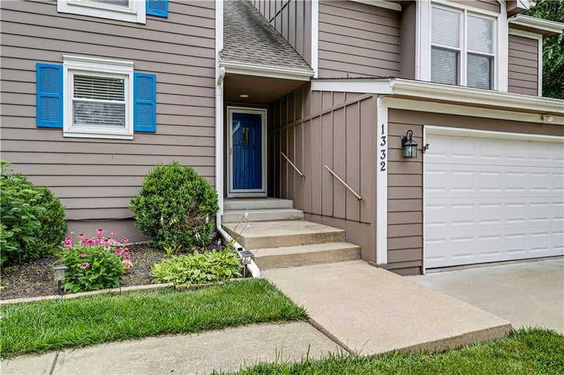 1332 154th St, Olathe, KS 66062