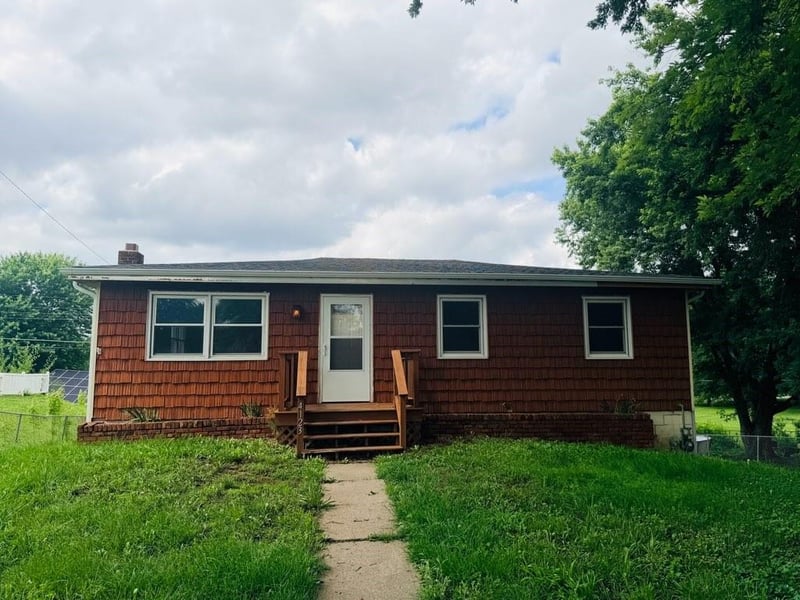 4123 Preston Dr, St Joseph, MO 64503