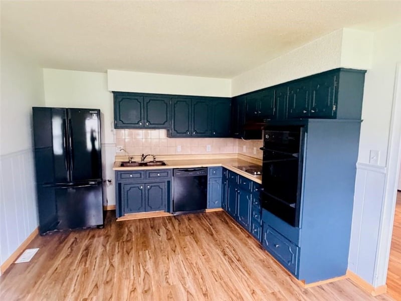 4123 Preston Dr, St Joseph, MO 64503