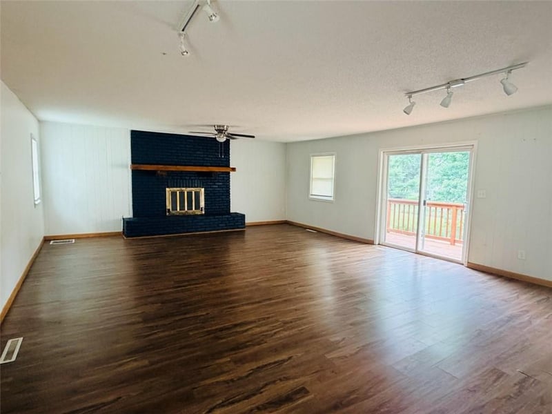 4123 Preston Dr, St Joseph, MO 64503
