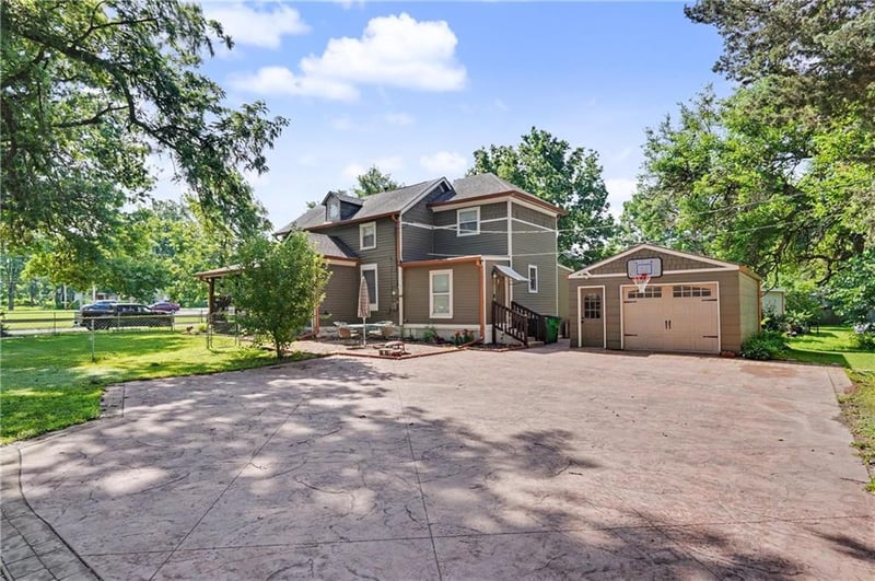 506 Poplar St, Ottawa, KS 66067