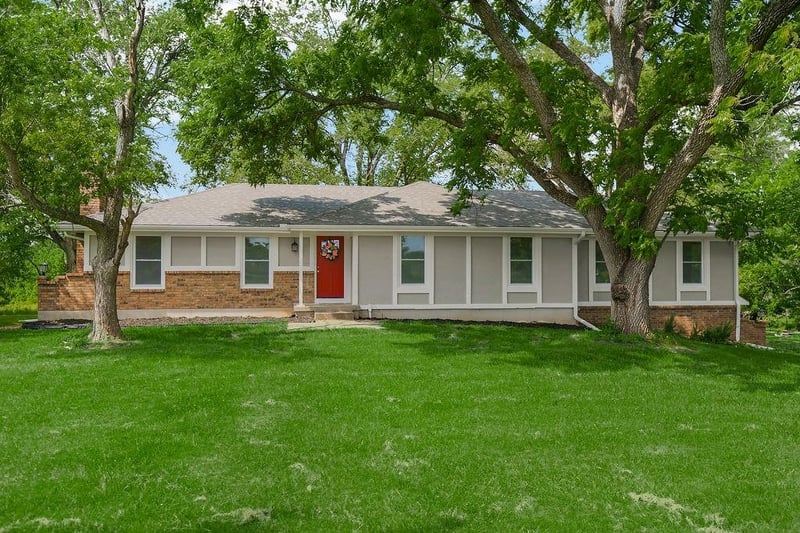7910 233rd St, Peculiar, MO 64078