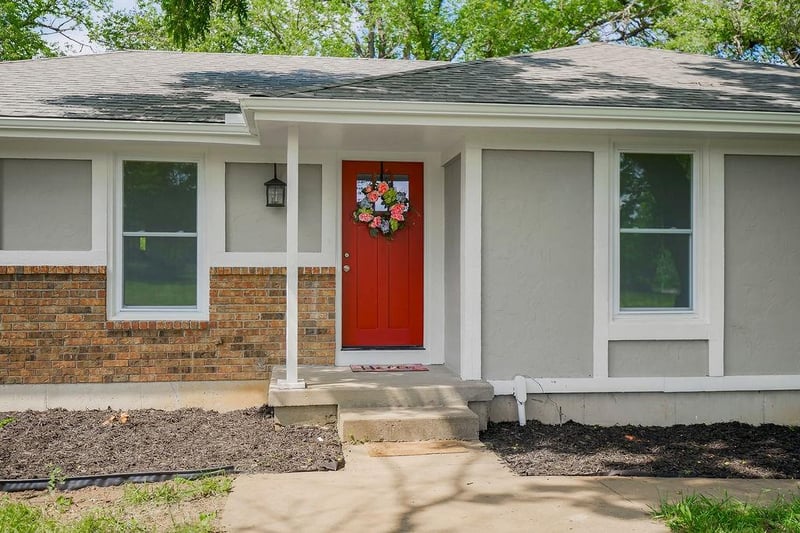 7910 233rd St, Peculiar, MO 64078