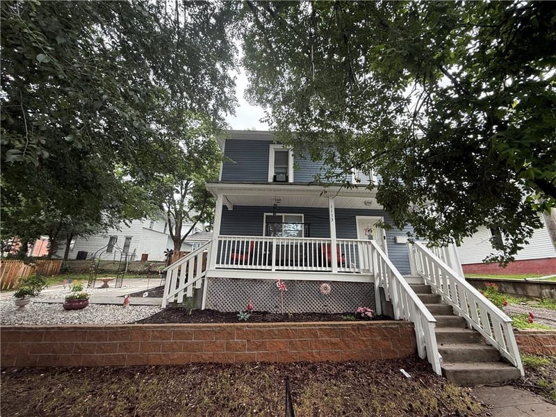 1113 18th St, St Joseph, MO 64501