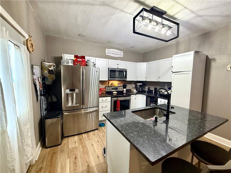 1113 18th St, St Joseph, MO 64501