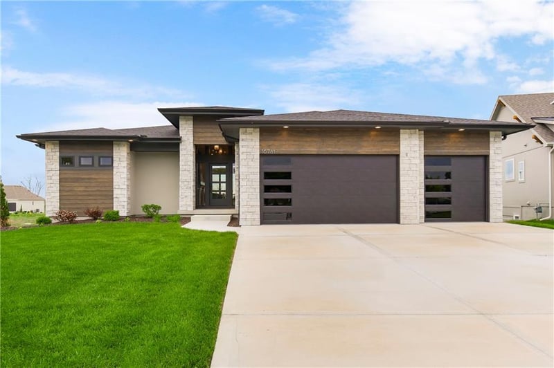16761 Ripley St, Olathe, KS 66062