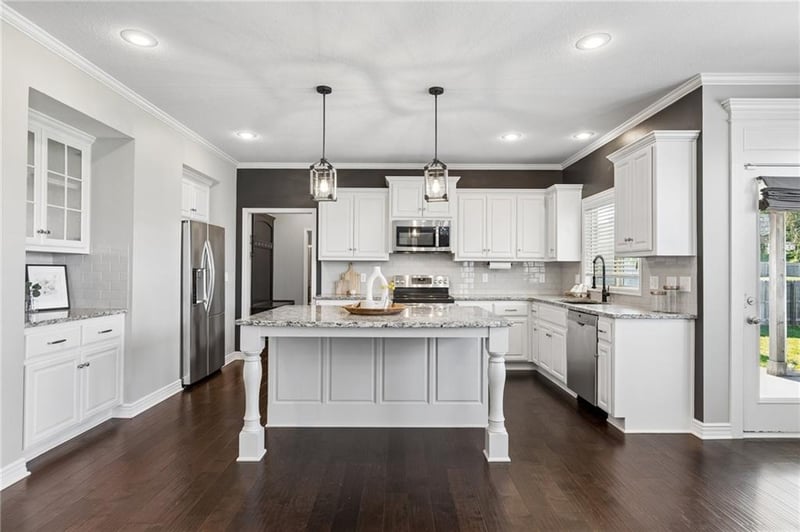 6717 104th Ter, Kansas City, MO 64154