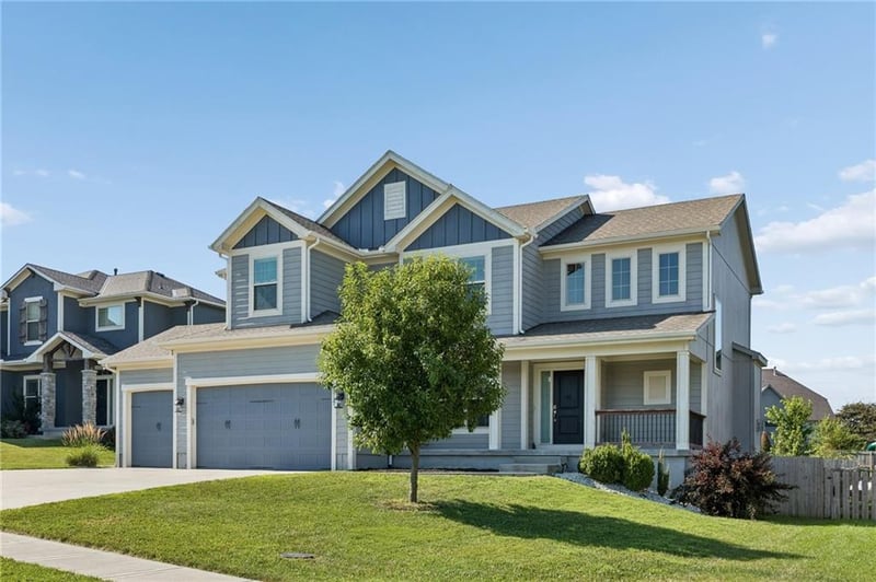 6717 104th Ter, Kansas City, MO 64154