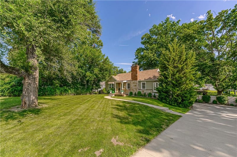 3110 NE Vivion Rd, Kansas City, MO 64119
