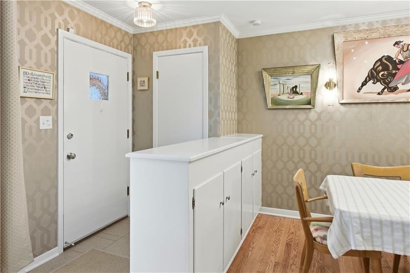 7010 W 65th Ter, Overland Park, KS 66202