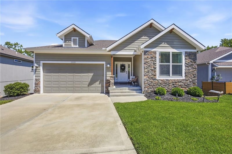 23152 126 St, Olathe, KS 66061