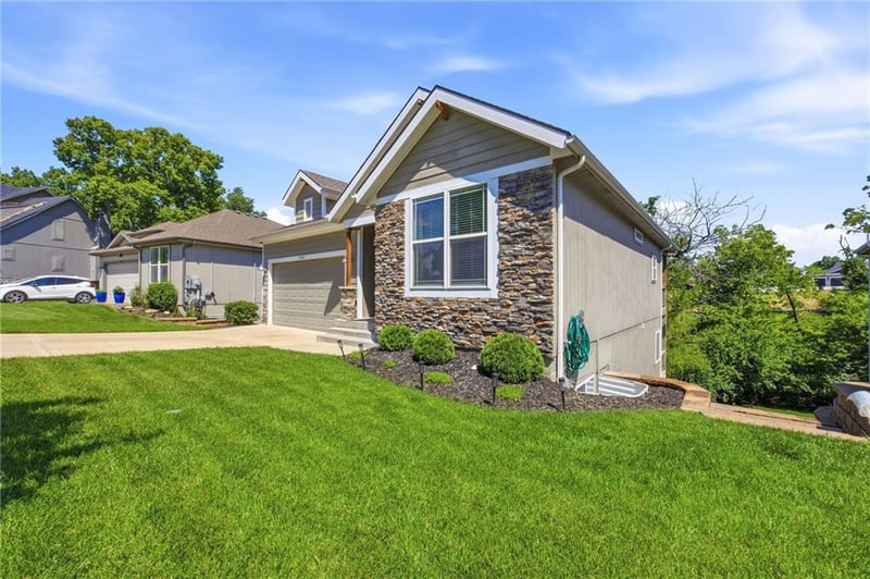 23152 126 St, Olathe, KS 66061