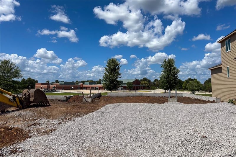 22040 99th Ter, Lenexa, KS 66220