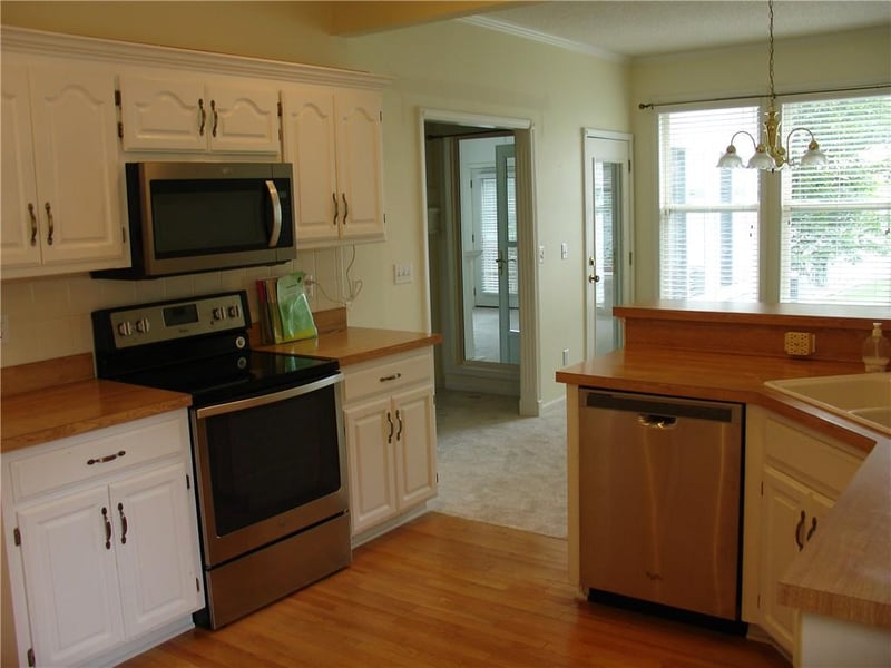 17205 44th Street Ct, Independence, MO 64055