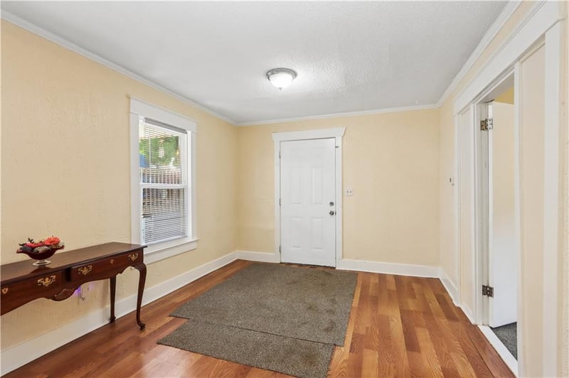 424 Brighton Ave, Kansas City, MO 64123