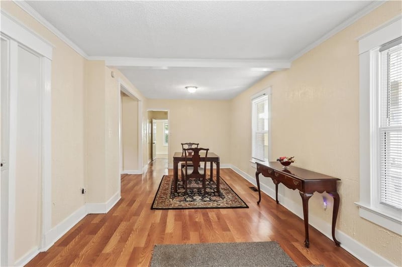 424 Brighton Ave, Kansas City, MO 64123