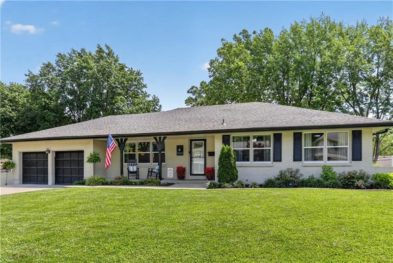 6107 Harvard Ave, Raytown, MO 64133