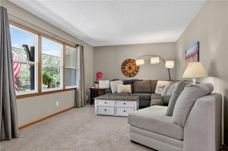 6107 Harvard Ave, Raytown, MO 64133