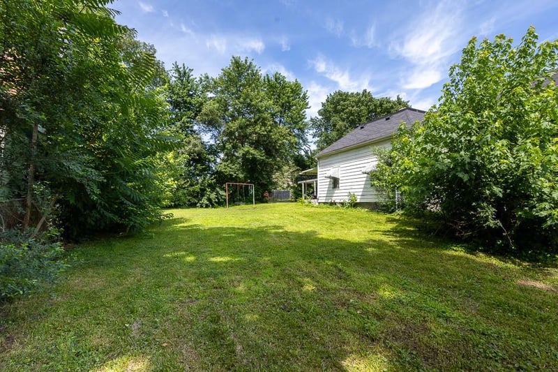 211 Nebraska Ave, St Joseph, MO 64504