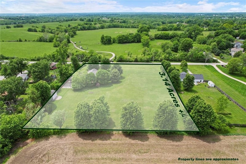 1601 Lynn Rd, Excelsior Springs, MO 64024